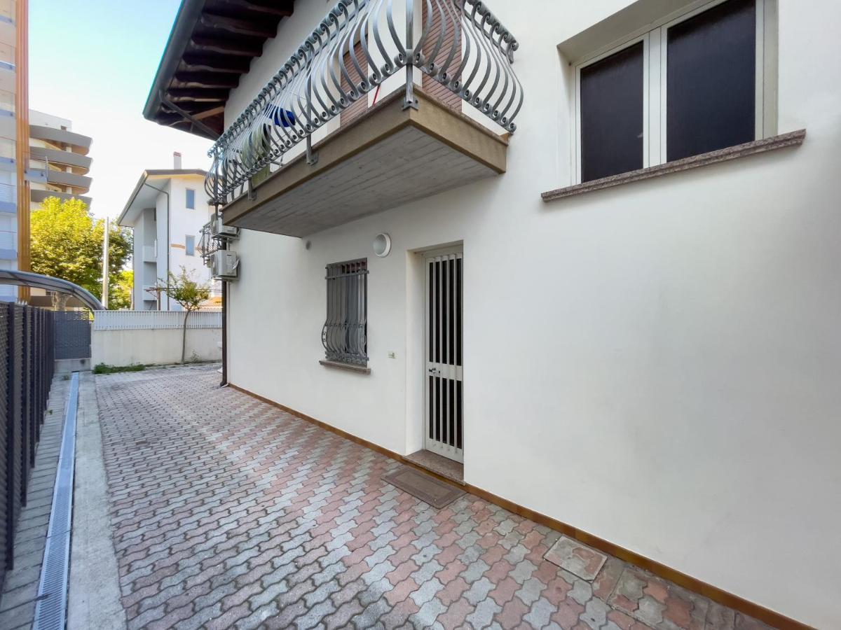 Casa Guglielmo E Anna Villa Lignano Sabbiadoro Exterior photo